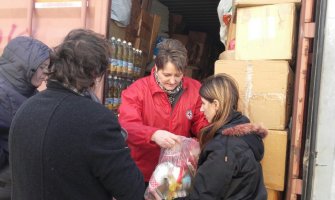 Pakete sa hranom i higijenom dobilo 2 000 porodica