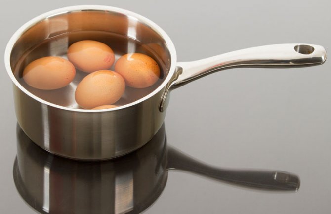 Kako da spriječiti da jaja pucaju pri kuvanju?!