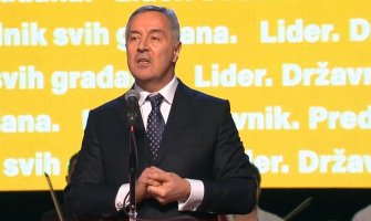 Čestitke Đukanoviću od partija i udruženja iz regiona: CG da nastavi da jača