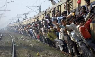 Indijska željeznica traži radnike, prijavilo se 25 miliona ljudi