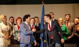 Demokrate i URA predale listu za izbore u Podgorici, nosilac Čađenović