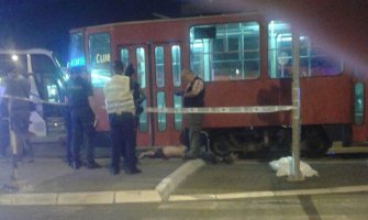 Tragedija u Beogradu: Čovjek podletio pod tramvaj, poginuo na licu mjesta