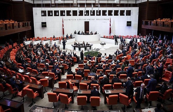Parlament sedmi put produžio vanredno stanje u Turskoj