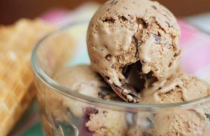 Šta se može dogoditi našem organizmu ako svakog dana jedemo sladoled?
