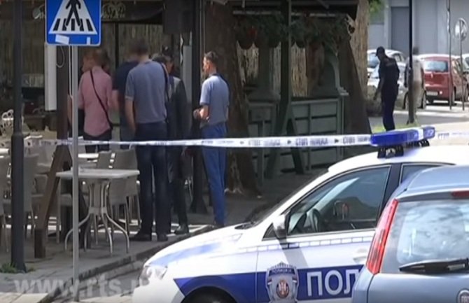 Još jedno ubistvo u Srbiji: Izrešetan muškarac, dvojica u bjekstvu (VIDEO)