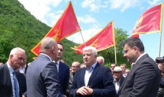 Marković kod manastira Podvrh: Nećemo dozvoliti da ljudi odlaze odavde da bi bolje živjeli