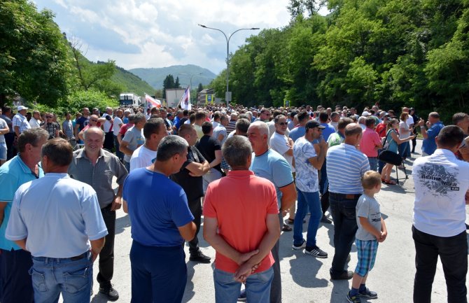 Malinari i danas protestuju: Do Crne Gore preko Novog Pazara i Tutina