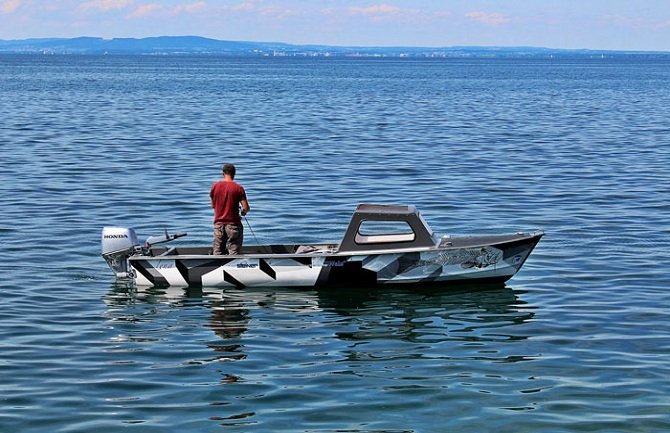 Pet albanskih državljana ilegalno plovilima prešli granicu na moru i vršili nezakoniti lov ribe