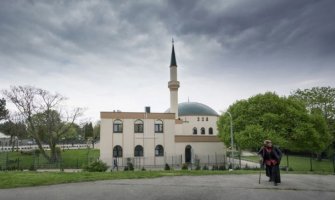 Austrija protjeruje imame, zatvara se sedam džamija