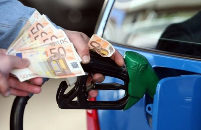 Uvesti posebne cijene goriva za skupa i jeftina auta