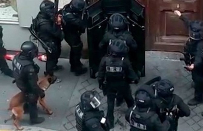 Okončana talačka drama u Parizu, otmičar uhapšen