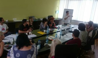 Mladi u Herceg Novom kroz anketu i direktne konsultacije uključeni u izradu Strategije za mlade