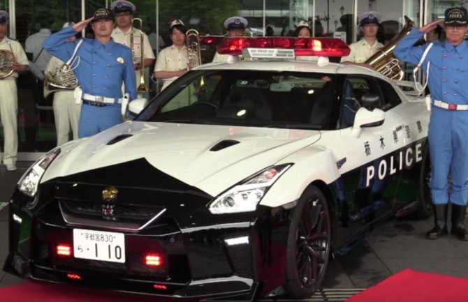 Najbrži automobil u državi: Opaka igračka u rukama japanske policije(VIDEO)