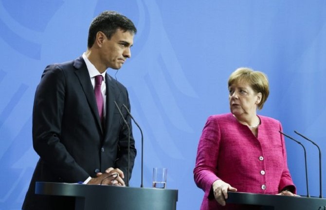 Merkel: Neće biti konačnog rješenja migrantske krize