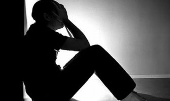 Naučnici upozoravaju: Postoji veza između produženog kovida i samoubistva