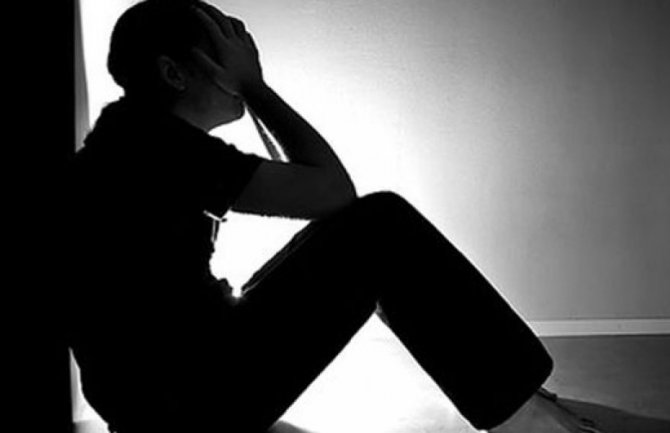 Naučnici upozoravaju: Postoji veza između produženog kovida i samoubistva