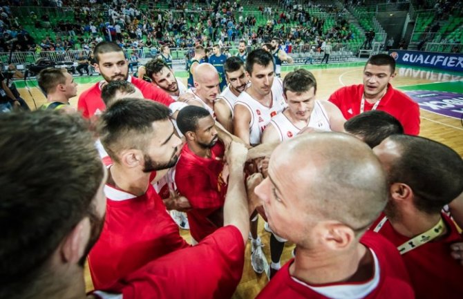 Crnogorski košarkaši slavili u Ljubljani