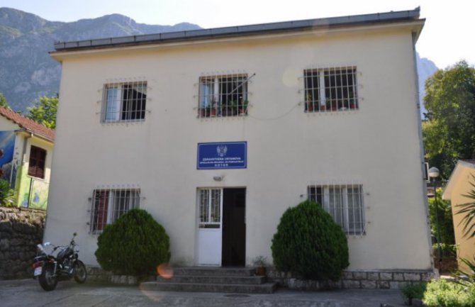 Kotor: Zatvorenik pobjegao sa psihijatrije uz pomoć brata