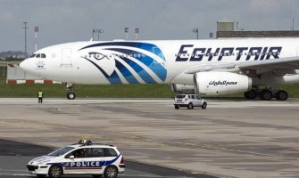 Francuski istražitelji: Požar uzrok pada aviona kompanije EgyptAir