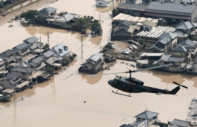 Najmanje 100 stradalih u nevremenu u Japanu, 13 dobilo infarkt