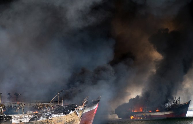 Bali: Požaru u luci, izgorjelo najmanje 39 brodova (FOTO)