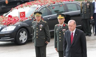 Erdogan položio zakletvu, građani ga dočekali ružama (Foto)