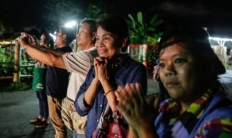 Srećan kraj drame na Tajlandu, svi dječaci i trener izvučeni iz pećine (VIDEO)