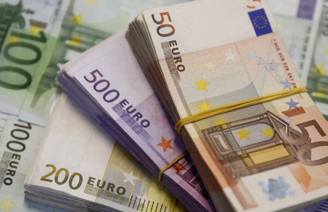 Građani Crne Gore u bankama imaju 1,8 milijardi eura