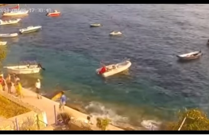 Žestok sukob navijača na obali mora u Hrvatskoj (VIDEO)