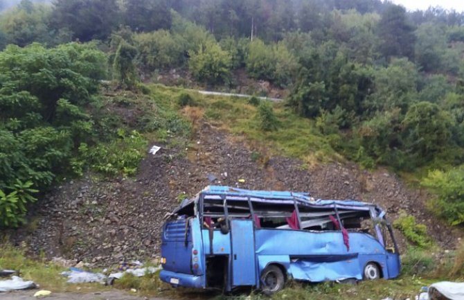 Bugarska: Prevrnuo se autobus sa turistima, najmanje 15 mrtvih, 27 povrijeđenih
