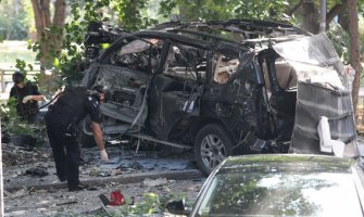 Eksplodirao džip voditeljke Dušice Jakovljević, oštećeni automobili, popucali prozori na zgradama