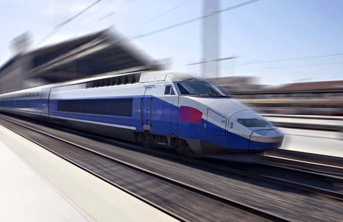 Francuska do 2023. godine uvodi vozove bez mašinovođa