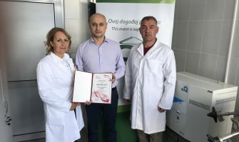 CKB donirala Domu zdravlja Berane savremeni laboratorijski aparat vrijednosti od 2.200 eura