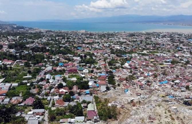  Broj mrtvih povećan na 2.056, dron snimio ruševine nakon zemljotresa 