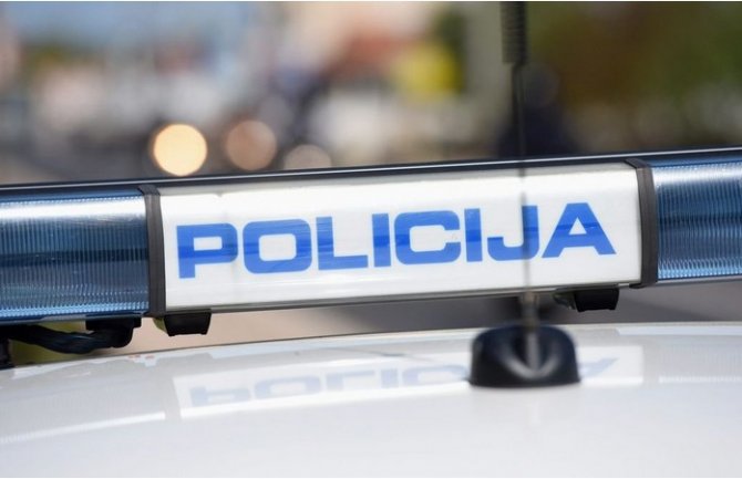Poznat identitet muškarca koji je tukao djevojke u Podgorici, policija traga za njim