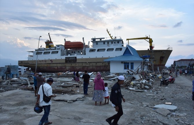 Završene akcije traženja: U zemljotresu u Indoneziji poginule 2.103 osobe