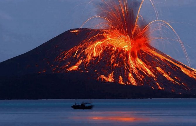 Ovako izgleda erupcija vulkana Krakatau u Indoneziji (VIDEO)