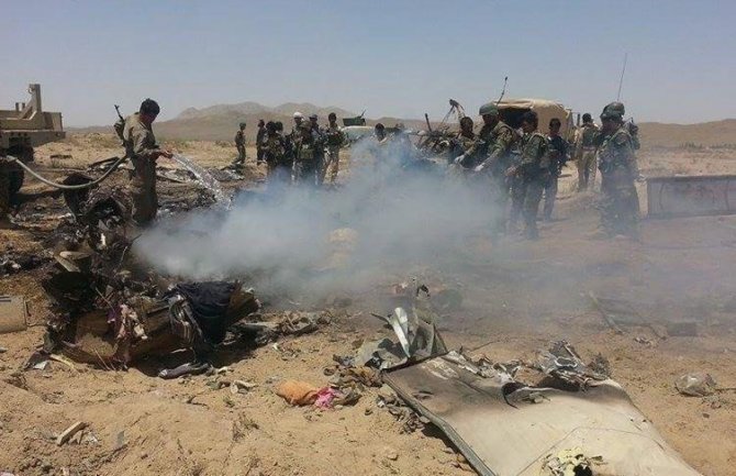 Avganistan: Pao helikopter koji je prevozio zvaničnike, najmanje 20 stradalih