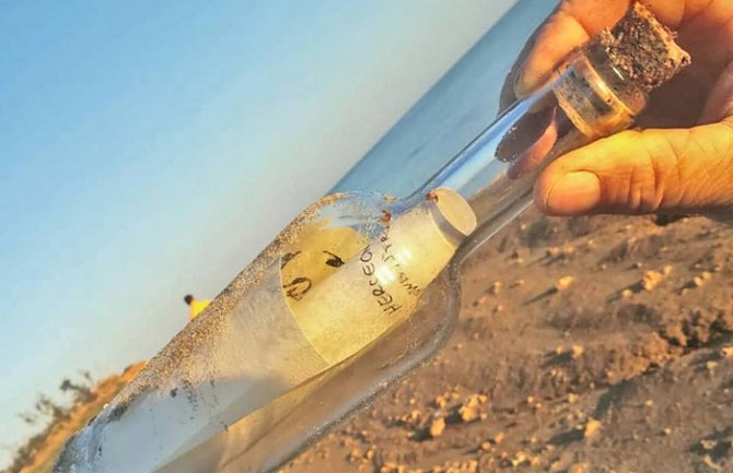 Italija: Na plaži pronađena poruka u boci poslata iz Herceg Novog