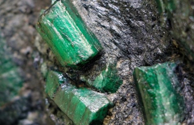 U Zambiji pronađen  smaragd težak 1,1 kg vrijedan 2,5 miliona dolara