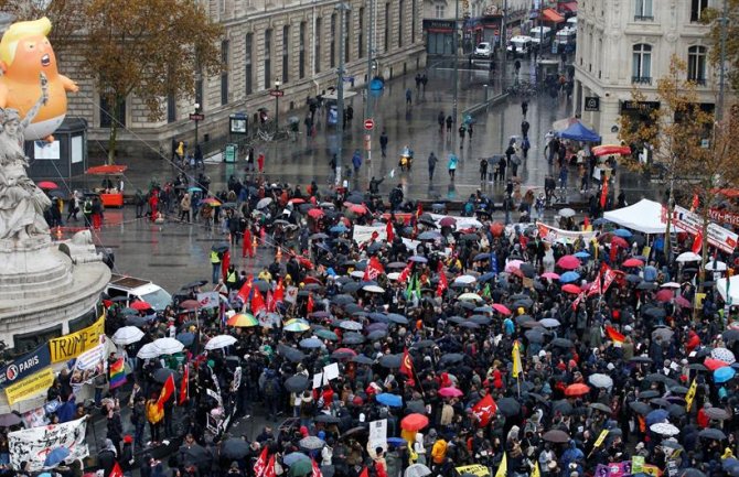 Organizovan protest protiv Trampa u Parizu: Gospodine Mržnjo napusti Evropu