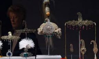 Italija traga za državljaninom Srbije, sumnja se da čuva nakit vrijedan tri miliona dolara