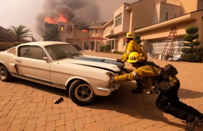 Sve gori u Kaliforniji, ali vatrogasci nisu mogli da ostave 