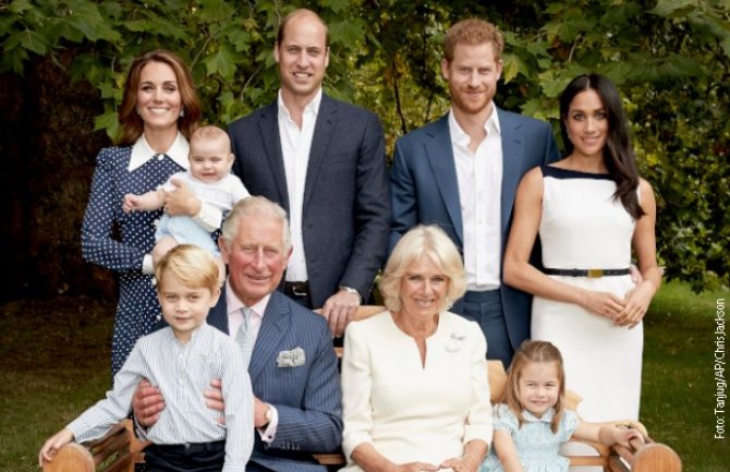 Princ Čarls slavi 70. rođendan, povodom toga čaj sa vršnjacima (VIDEO)