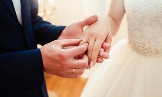 Crnogorci se sve kasnije odlučuju za stupanje u brak