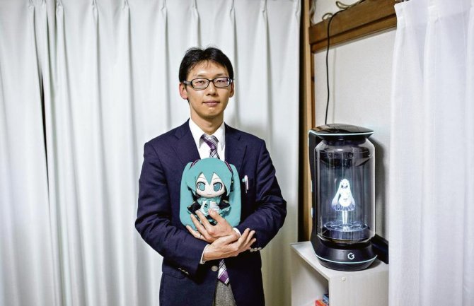 Mladu platio 15.000 eura: Japanac se oženio hologramom(FOTO)
