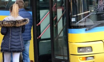 Beograd: Manijak izvadio polni organ u autobusu i krenuo da se trlja o putnicu