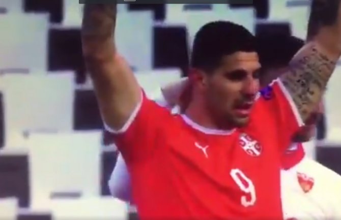 Simić udario fudbalera Srbije pesnicom u glavu(VIDEO)