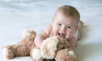 Najbolji lijek uz koji rastu: Bebe se smiju jer vole kada je mama srećna
