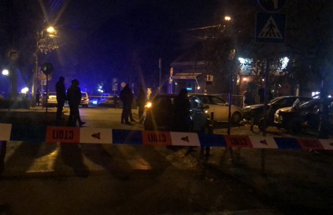 Beograd: Maskirane ubice upale u kafić i ubile saradnika Luke Bojovića